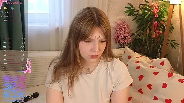 Freechat Lunabate on StripChat