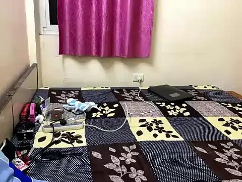 StripChat LuvLayla is Freechat LuvLayla — Lovense Lush 3