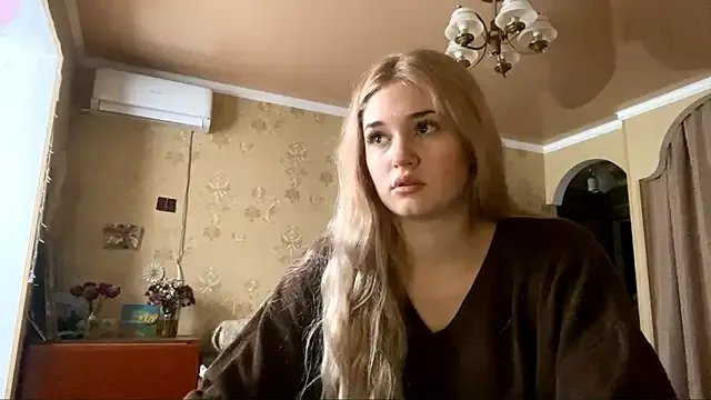 Malley_Saunds on StripChat