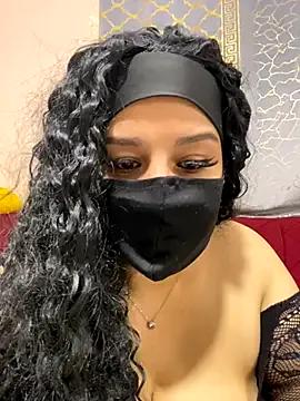 Freechat mari_layali on StripChat