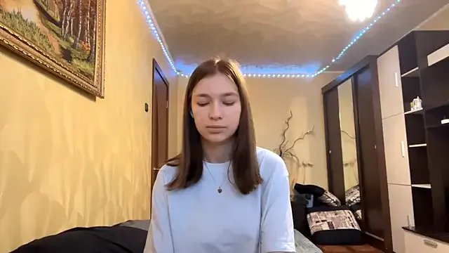 MarlanaEndler — Put my hands under the t-shirt and massa