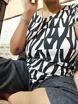 Freechat meenu_bhabhi547 on StripChat