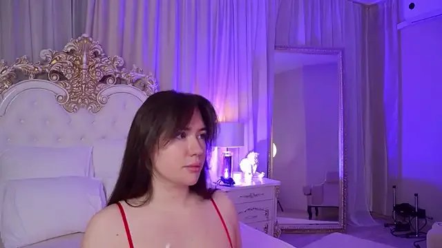 MeganStrain on StripChat