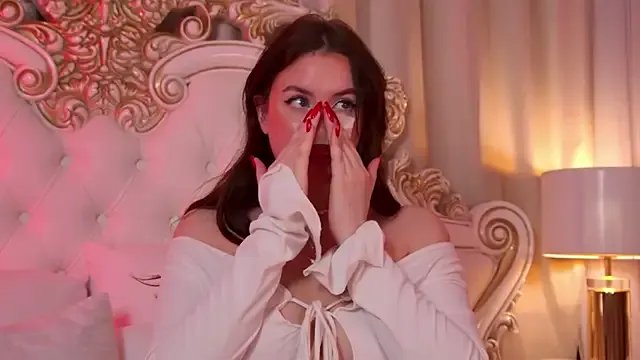 MeganStrain on StripChat