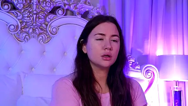 MeganStrain on StripChat