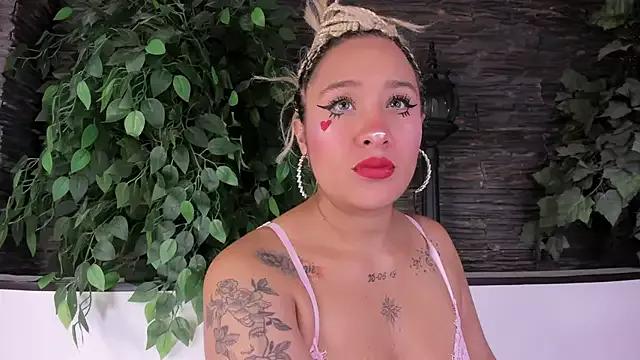 Freechat miss_danika on StripChat