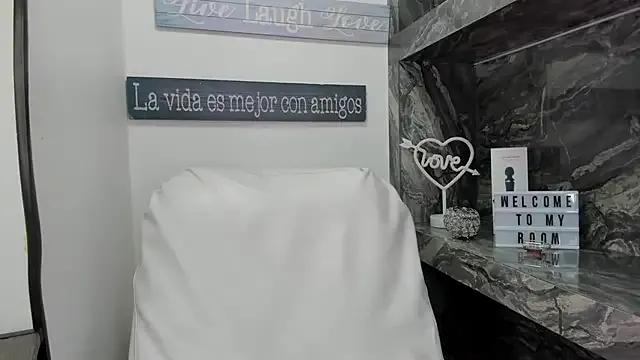 Freechat miss_danika on StripChat