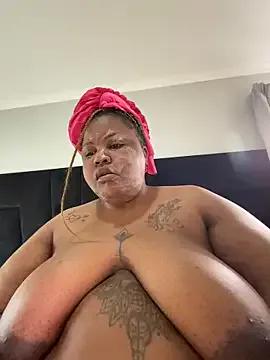 Freechat MissLola27 on StripChat