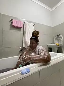 Freechat MissLola27 on StripChat