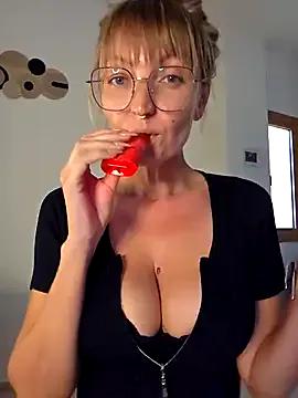 Freechat MissMialicious on StripChat