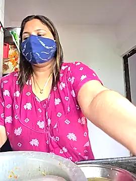 MOM-SUN-COUPLE on StripChat 