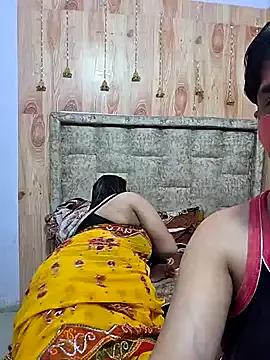 MOM-SUN-COUPLE on StripChat 