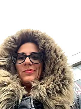 StripChat NataKitten is Freechat NataKitten — Nipple clamps on in public