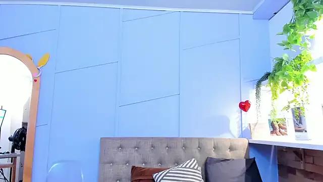 Freechat nathalie_rossel on StripChat