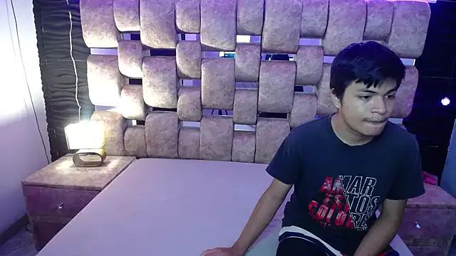 Freechat NatyyAlex on StripChat