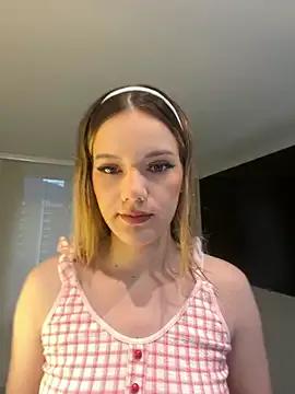 NicoleCut — Freechat on StripChat