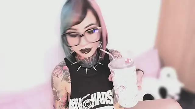 Freechat NikkiRamone on StripChat