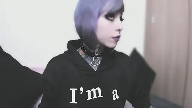 Freechat NikkiRamone on StripChat