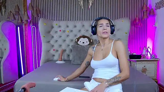 StripChat PlayfulShow is Freechat PlayfulShow — Sloppy blowjob