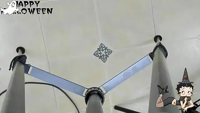 Freechat playsgirlhot on StripChat