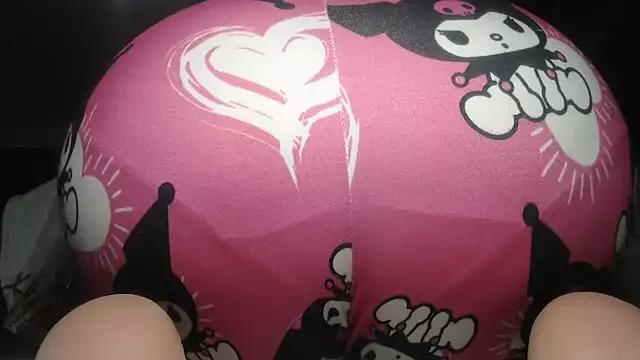 Freechat prettyangelsquirt on StripChat