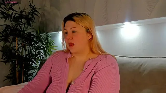 Freechat Ruth_Oliver on StripChat