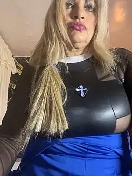 Freechat scarlett_sexx69 on StripChat