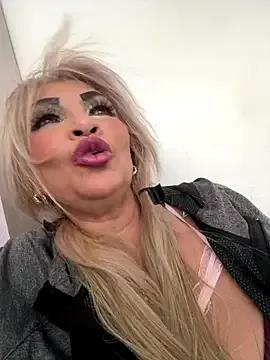 Freechat scarlett_sexx69 on StripChat