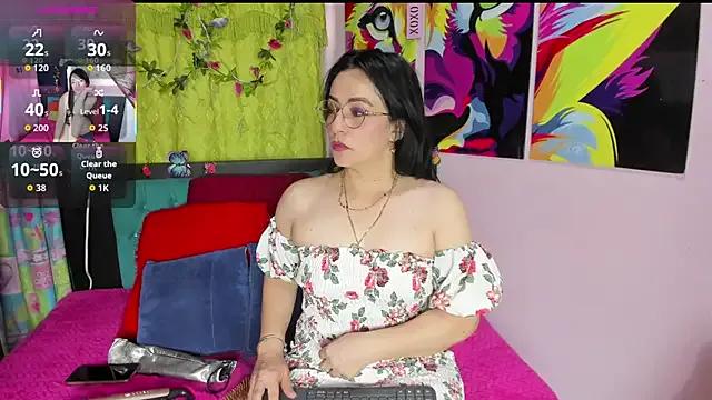 Freechat scarrlett40 on StripChat