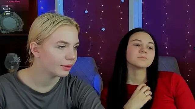 StripChat sendi_cais is Freechat sendi_cais — play with boobs while clothes