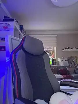 Freechat sexymelli18 on StripChat