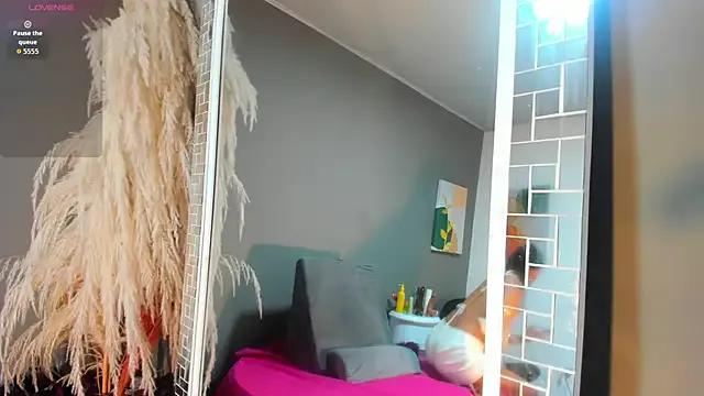 StripChat sienna_glow is Private sienna_glow — Show feet/legs