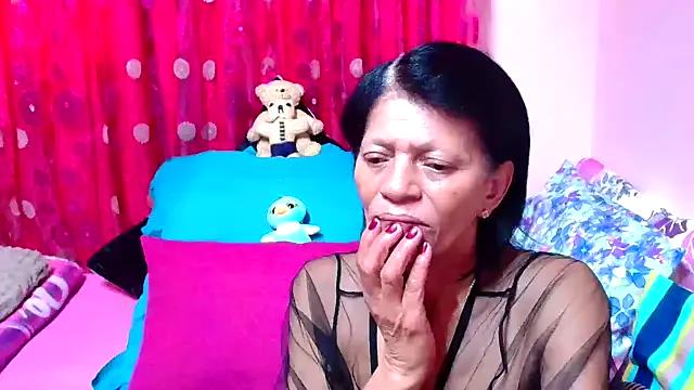 Private SLUTTYROXY on StripChat