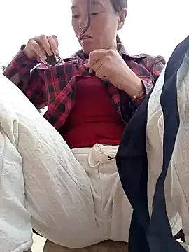 StripChat Smile-sexy is Freechat Smile-sexy — I am a poor girl. Please help me.