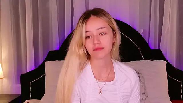 Freechat STELLA_RICH on StripChat