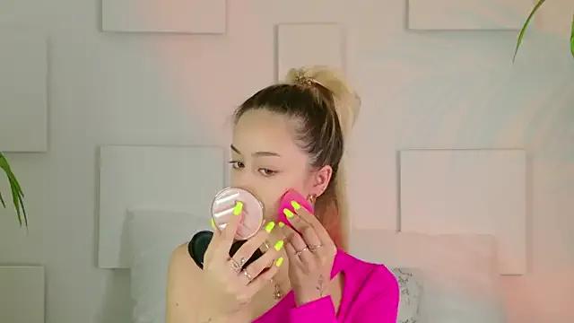 Freechat STELLA_RICH on StripChat