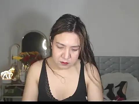 StripChat stellahugeX is Freechat stellahugeX — BANANA CURVE huge cock public cum show