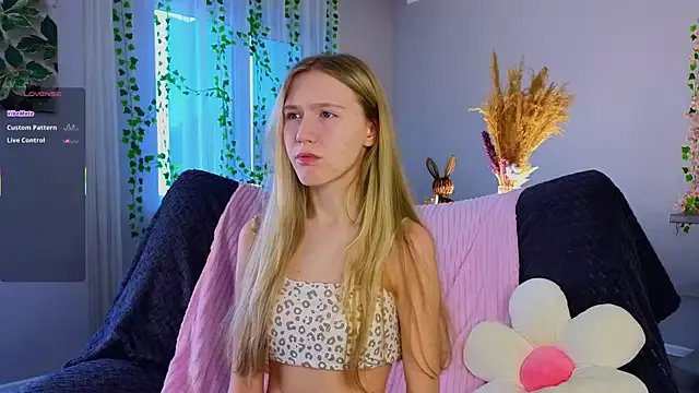 Freechat Succubelle on StripChat