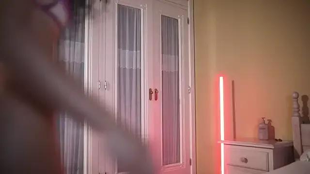 Freechat suzysuza on StripChat