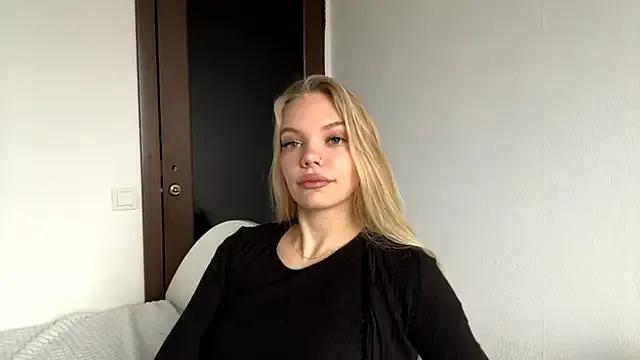 SweetAmelia69 on StripChat