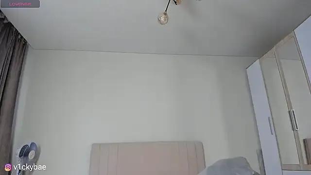 Freechat sweety_vikky on StripChat