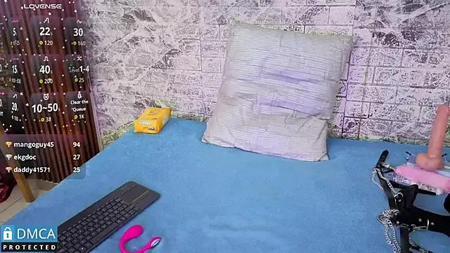 Freechat taylorexotic on StripChat