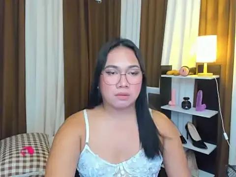 Freechat TsUncutKaren on StripChat