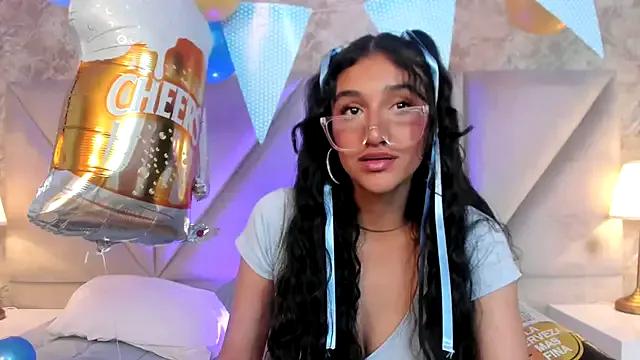 Freechat ValentiinaCruz on StripChat