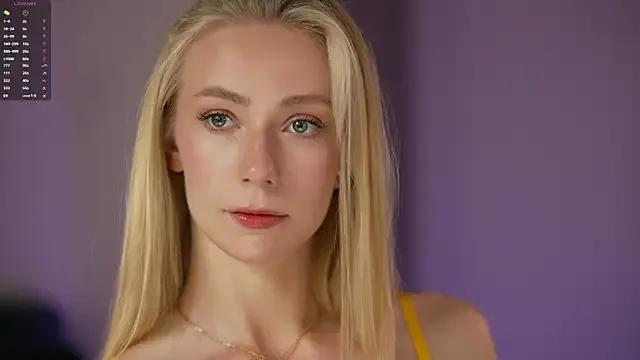 Freechat Vika54784 on StripChat