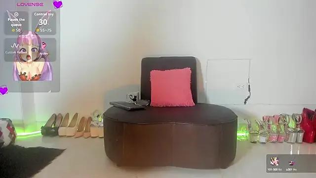 Freechat violetmontan on StripChat