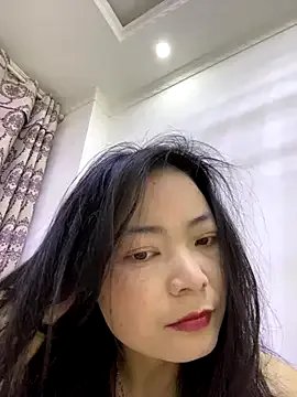 Freechat water-h on StripChat