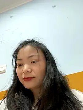 Freechat water-h on StripChat