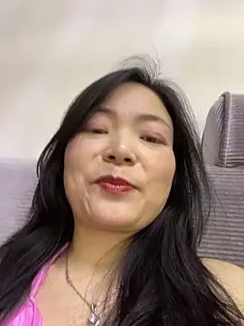 Freechat water-h on StripChat