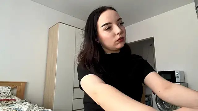 WhiteNoiseJoy on StripChat